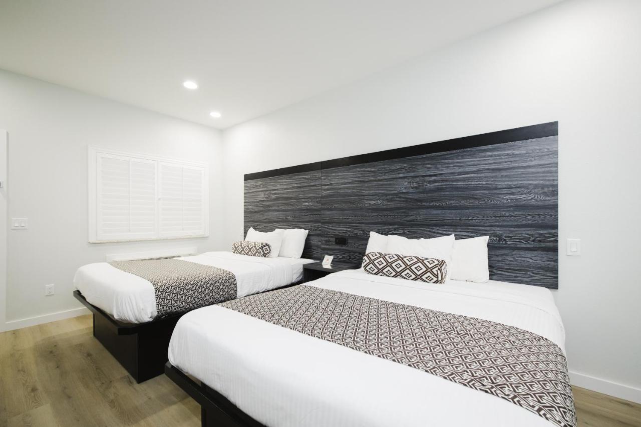 Sapphire Inn & Suites Deer Park Ngoại thất bức ảnh
